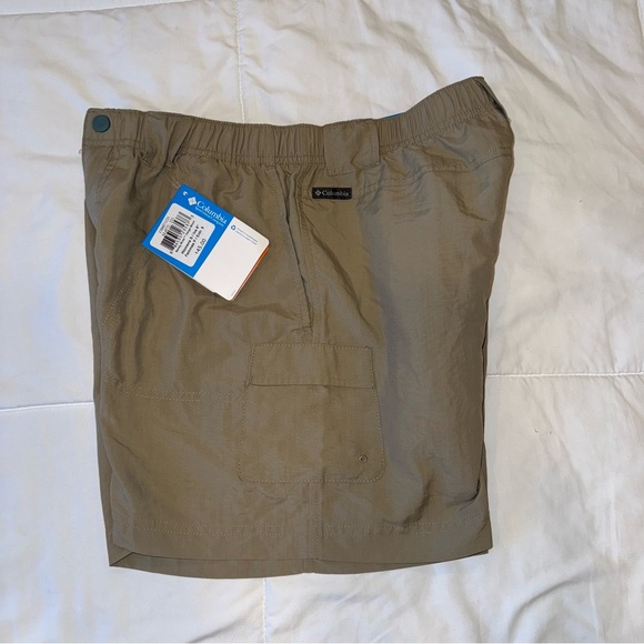 NWT - Columbia Women's Sandy River Cargo Shorts in Tusk - Picture 15 of 16
